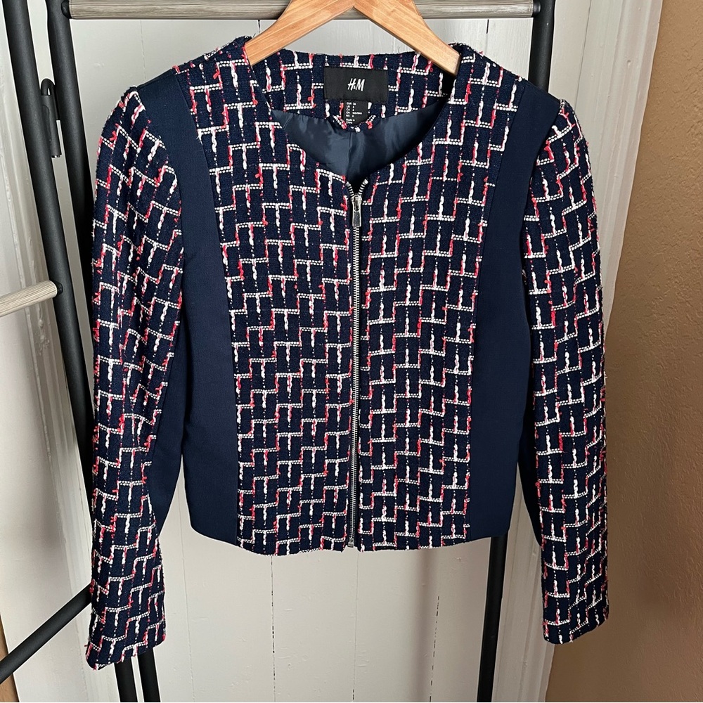 H&M women’s navy blue blazer